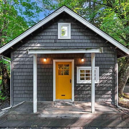 Sunwolf Riverside Cabins Brackendale Bagian luar foto