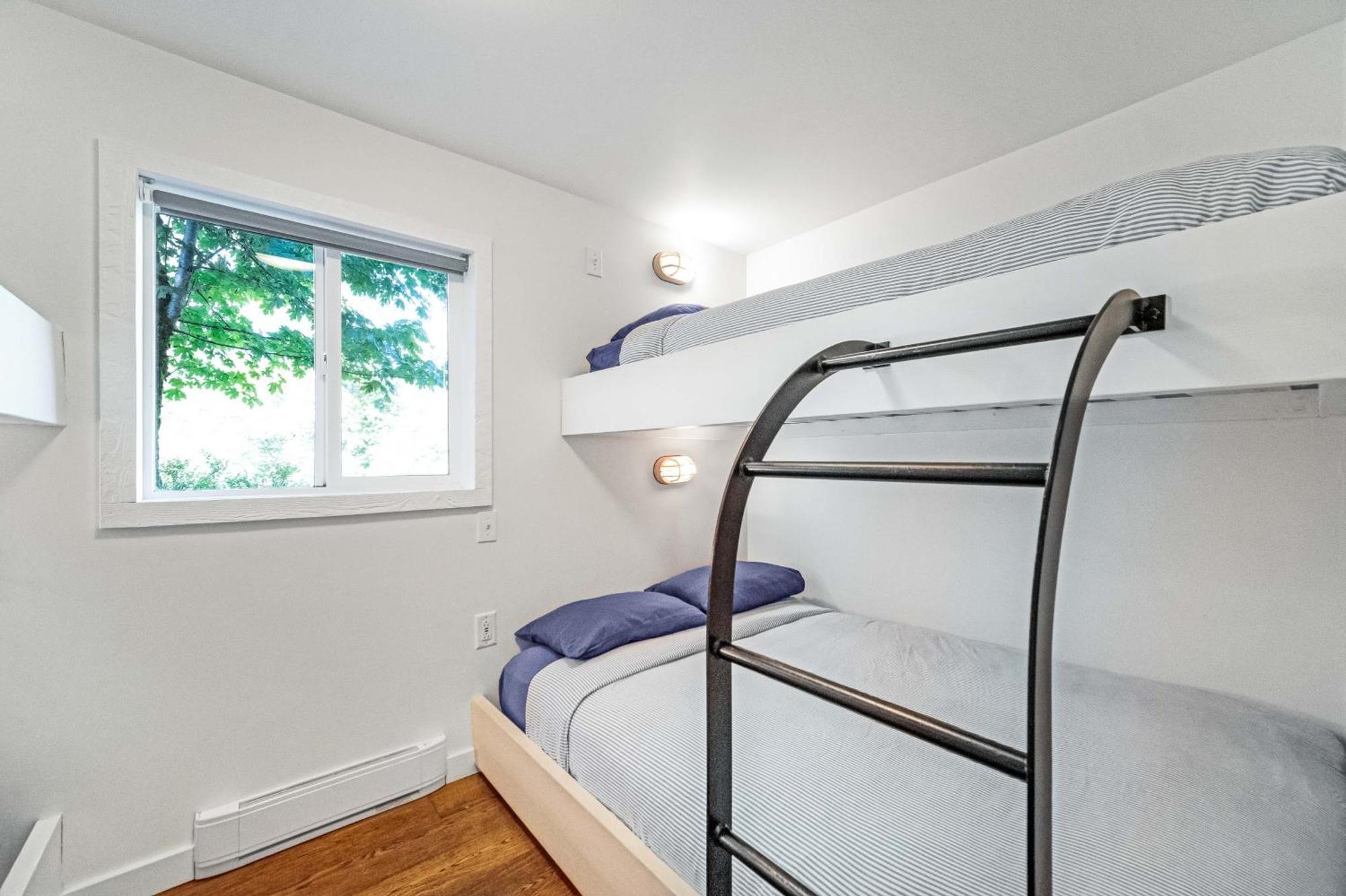 Sunwolf Riverside Cabins Brackendale Bagian luar foto