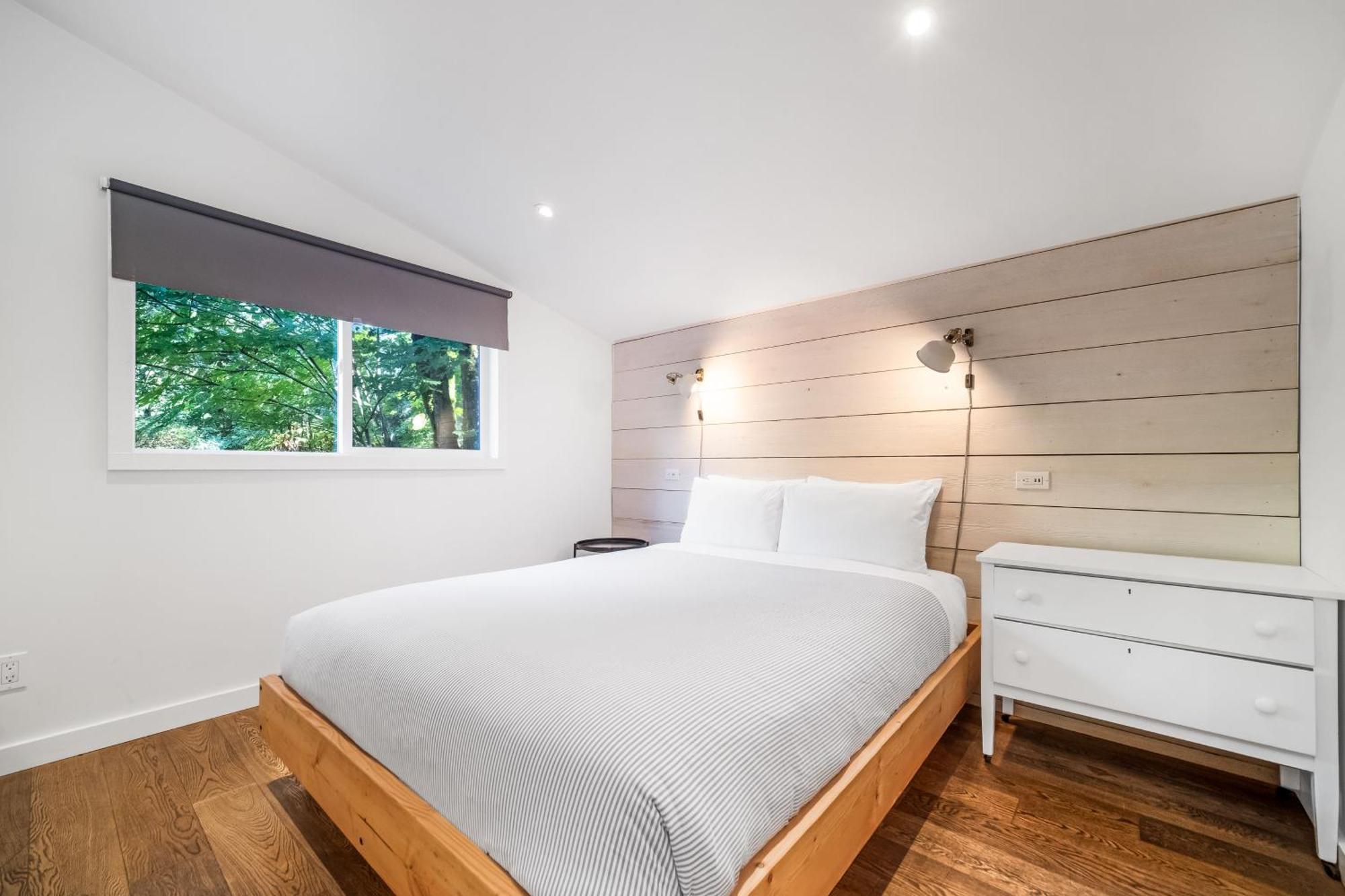 Sunwolf Riverside Cabins Brackendale Bagian luar foto