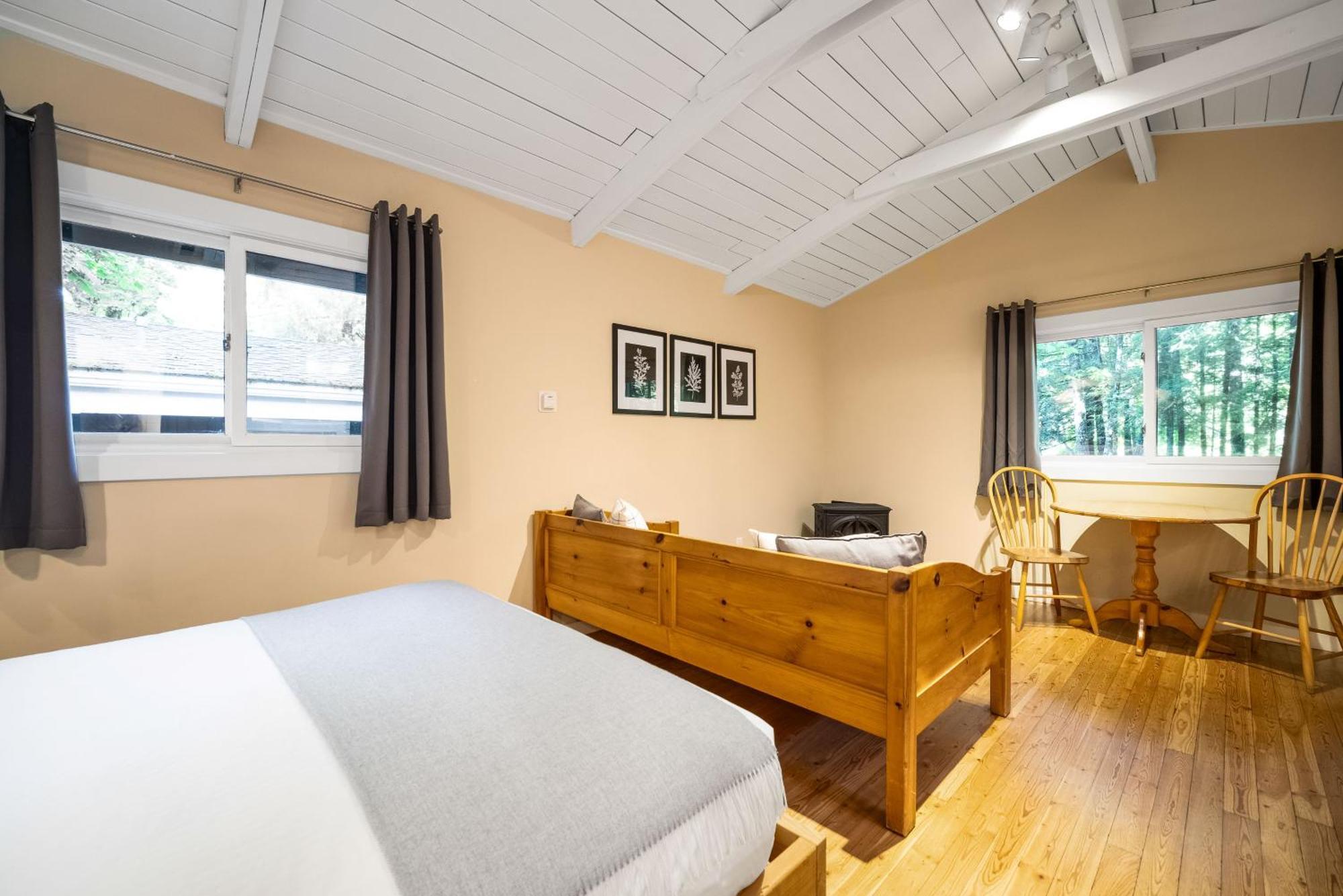 Sunwolf Riverside Cabins Brackendale Bagian luar foto
